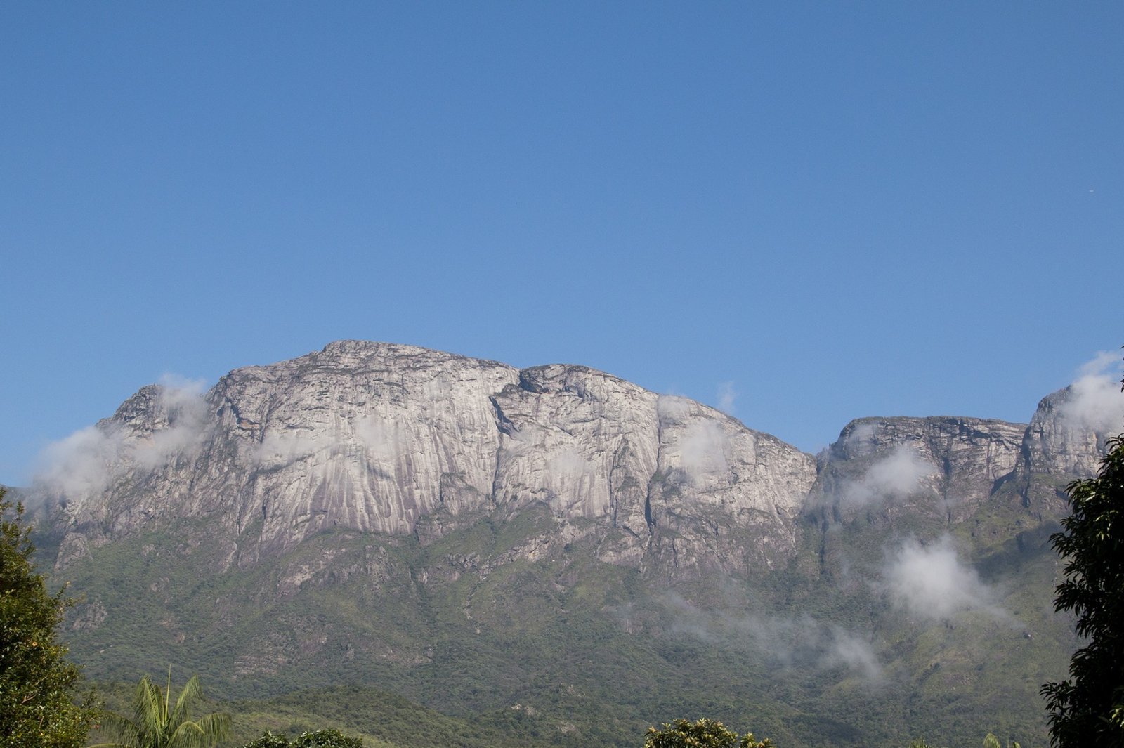 Pico- do -Baiano-conheca-catas-altas